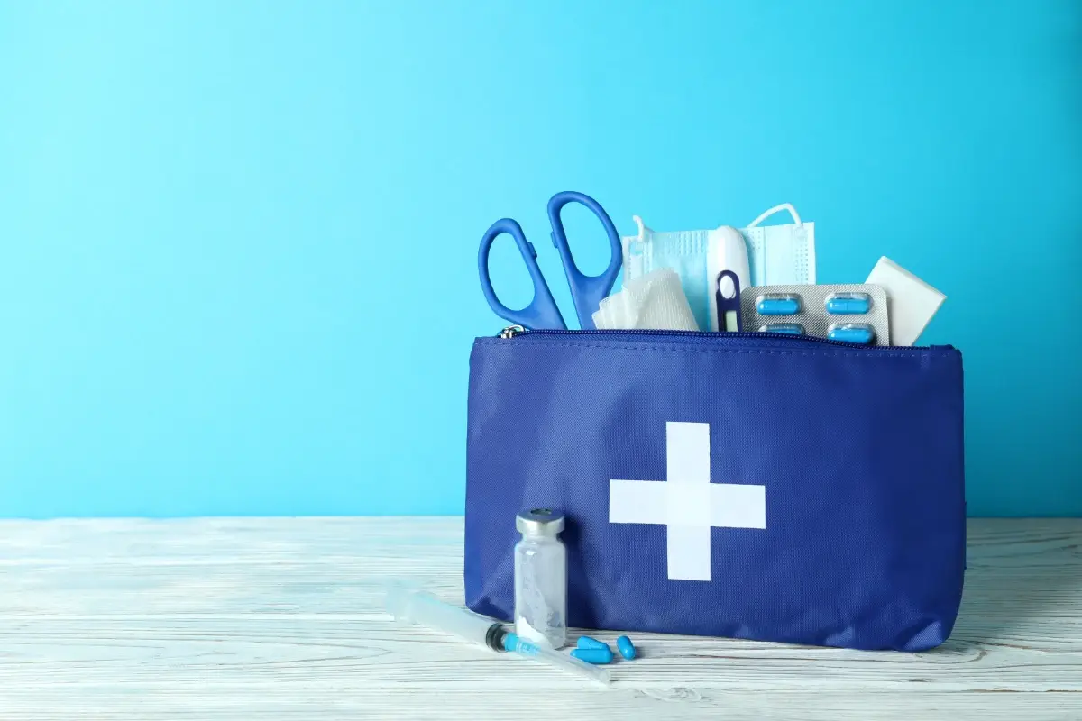 Co powinna zawierać rodzinna apteczka pierwszej pomocy?